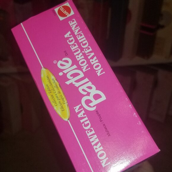 1993 Norwegian Barbie Doll NIB - Picture 2 of 7